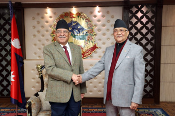 केपी ओलीलाई प्रधानमन्त्री प्रचण्डको फोन, दिए जन्मदिनको शुभकामना 